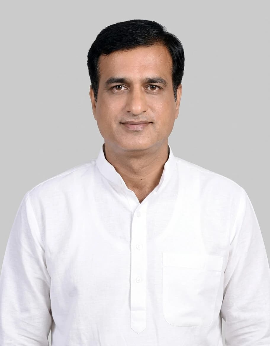 "राजनीति नहीं, जनसेवा ही प्राथमिकता; वार्ड 74 को बनाएंगे सुरक्षित और आधुनिक आदर्श वार्ड": कमल भोजवानी