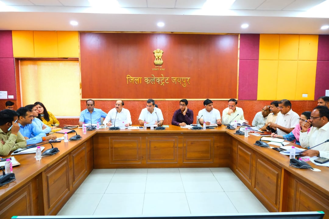 निर्वाचन अधिकारी ने आदर्श आचार संहिता का पालन सुनिश्चित करने के निर्देश दिए