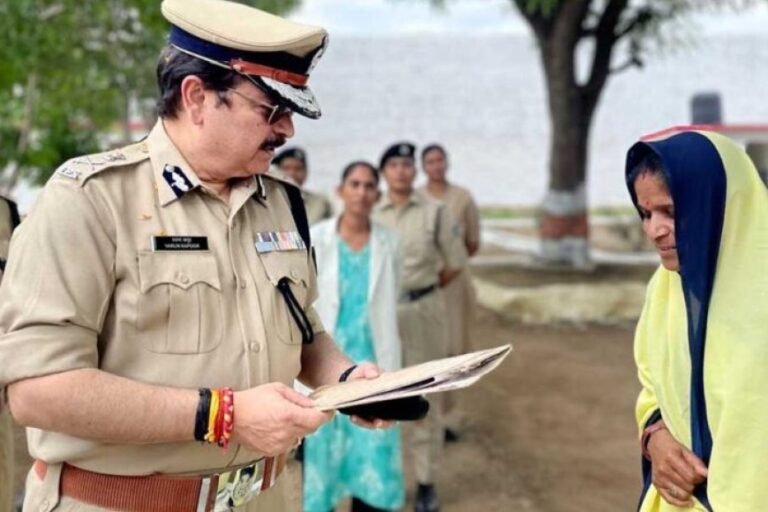 जेल महानिदेशक डॉ वरुण कपूर द्वारा शाजापुर जिला जेल का सघन निरीक्षण