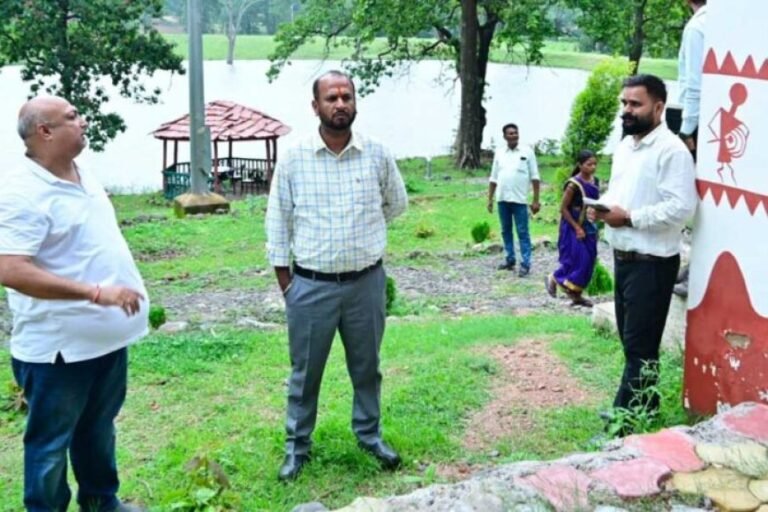 कलेक्टर विजय दयाराम के. ने संभाली पर्यटन विकास की कमान, बैगा संस्कृति, प्राकृतिक धरोहर और स्थानीय आजीविका को मिलेगा नया विस्तार