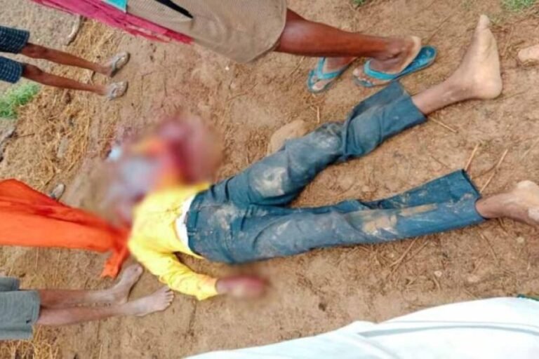 CG में हेडमास्टर की हत्या के बाद भड़की हिंसा, आरोपियों के घरों में लगाई आग, गांव में तनाव