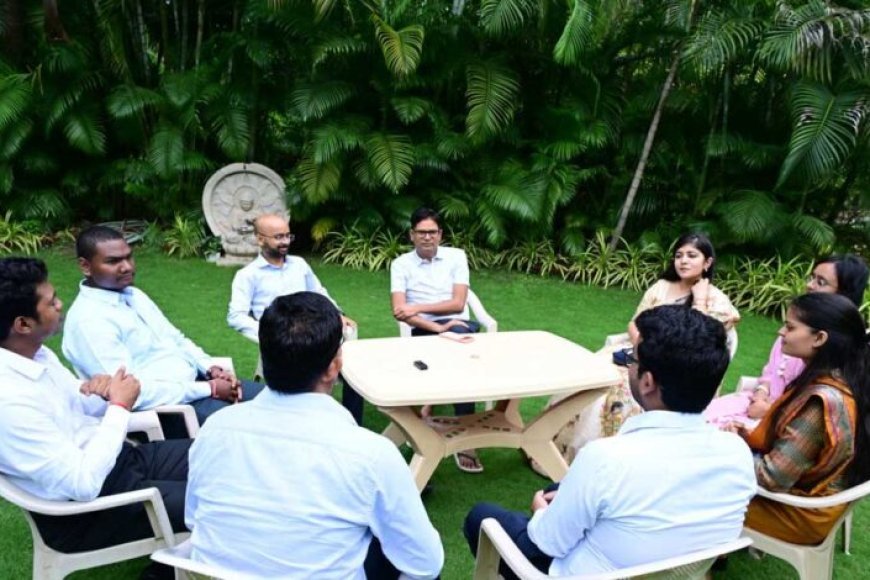 यूपीएससी 2025 के छत्तीसगढ़ टॉपरों ने वित्त मंत्री ओपी चौधरी से की सौजन्य मुलाकात