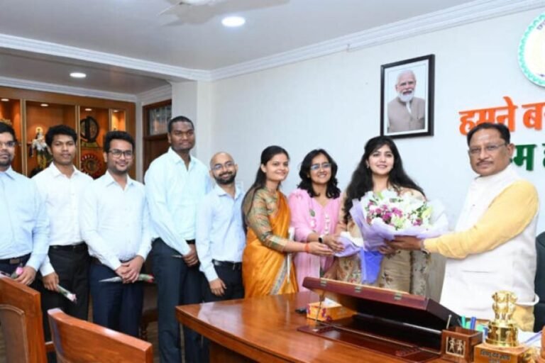 पूरी निष्ठा और सेवा भाव से करें जनसेवा, विकसित छत्तीसगढ़ के निर्माण में निभाएं महत्वपूर्ण भूमिका : मुख्यमंत्री विष्णु देव साय