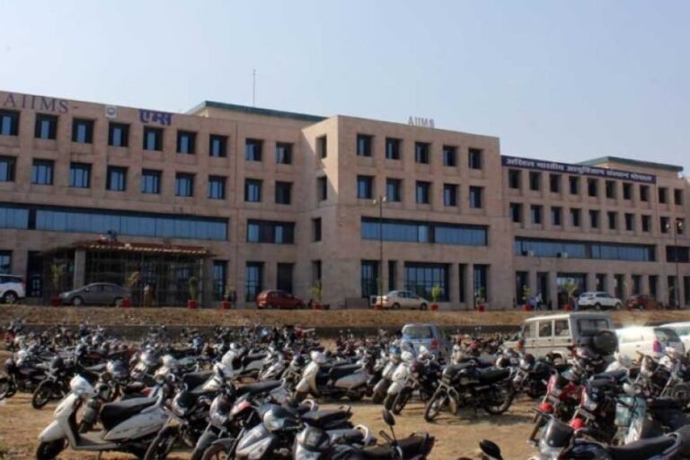 एम्स भोपाल में ऑल इंडिया रैंक 8 का प्रवेश, सर्जिकल ऑन्कोलॉजी को मिली नई प्रतिभा