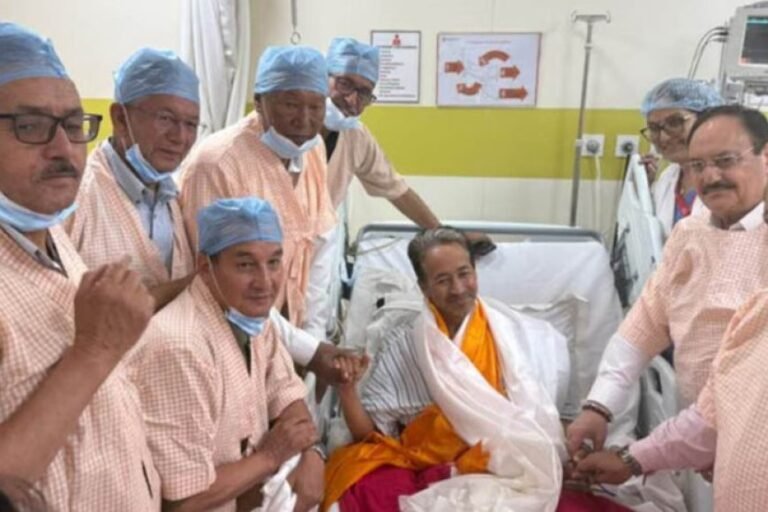 26 दिन बाद खत्म हुआ सोनम वांगचुक का अनशन, जेपी नड्डा और जितेंद्र सिंह से मुलाकात के बाद लिया फैसला