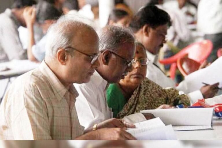 पेंशनधारकों के लिए बड़ी खुशखबरी! मुफ्त इलाज वाला कार्ड बनवाना हुआ आसान, अब अलग से नहीं भरना होगा फॉर्म