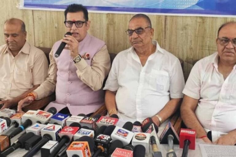 गोविंद गोयल बोले- आवासीय परिसरों में संचालित व्यापार पर कार्रवाई तत्काल रोकी जाए