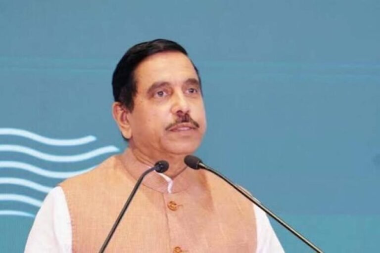 धर्मेंद्र प्रधान के बाद प्रह्लाद जोशी बने शिक्षा मंत्री, चुनौतियां बड़ी