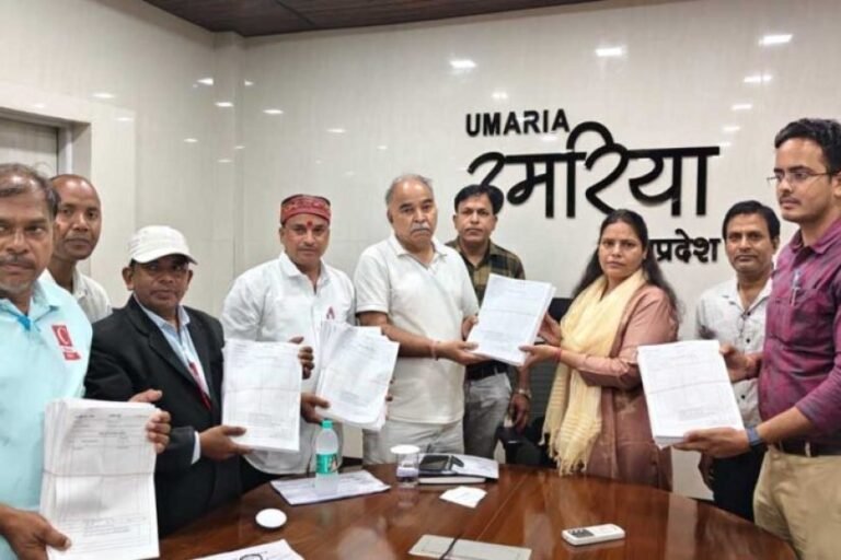 कलेक्टर एवं जिला निर्वाचन अधिकारी की अध्यक्षता में स्टैंडिंग कमेटी की बैठक संपन्न