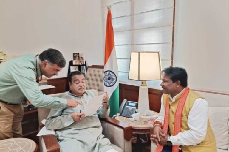 बस्तर में सड़क विकास को मिलेगी नई गति : सांसद महेश कश्यप ने केंद्रीय मंत्री नितिन गडकरी से की मुलाकात