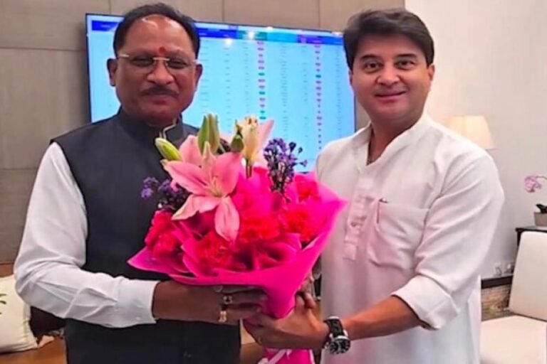 छत्तीसगढ़ के दूरस्थ क्षेत्रों को मिलेगी मजबूत डिजिटल पहचान, 2,305 नए मोबाइल टावरों के लिए मुख्यमंत्री विष्णु देव साय ने केंद्र से मांगी मंजूरी