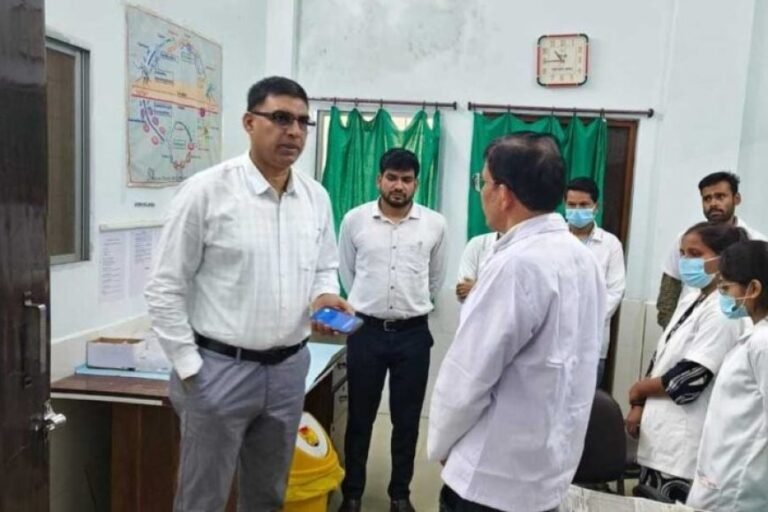 सामुदायिक स्वास्थ्य केंद्र कोतमा का कलेक्टर रत्नाकर झा ने किया निरीक्षण