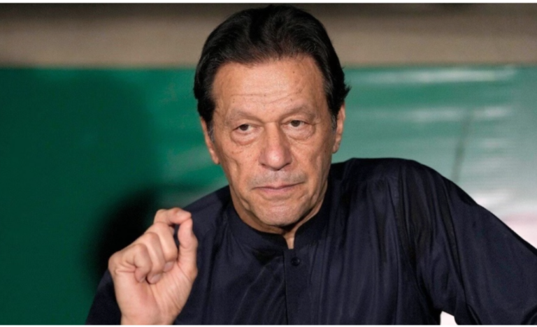 Imran Khan: इमरान खान की तबीयत पर बढ़ी चिंता, अस्पताल में कराया गया मेडिकल