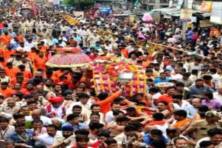 महाकाल की सवारी में जेबकतरों का आतंक, उज्जैन में 50 से ज्यादा श्रद्धालुओं के मोबाइल, पर्स और चेन चोरी
