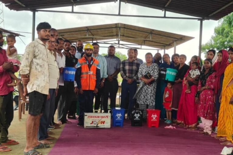 खड़गवां में स्वच्छता व्यवस्था का राज्य स्तर पर निरीक्षण, प्लास्टिक प्रबंधन और अपशिष्ट पृथक्करण पर जोर