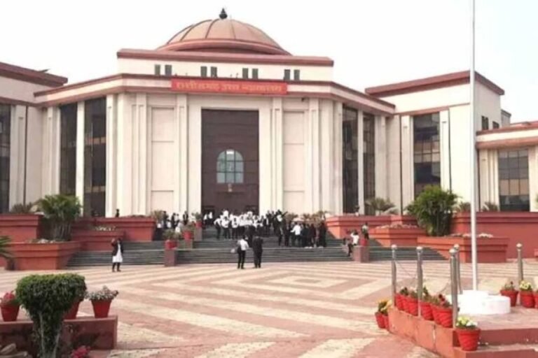 CG हाईकोर्ट का बड़ा फैसला, तबादले से कर्मचारी की अर्जित वरिष्ठता खत्म नहीं होगी