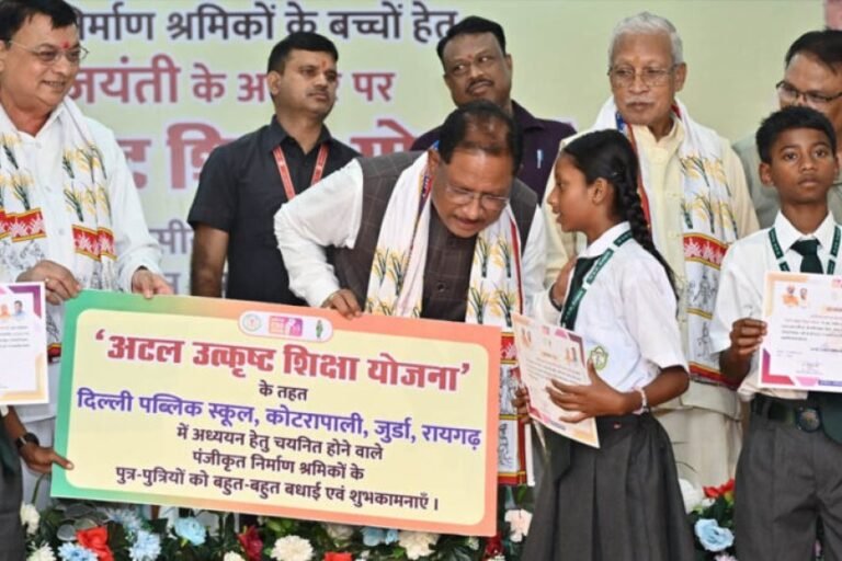 ढाई साल की उपलब्धियाँ- छत्तीसगढ़ का श्रमिक कल्याण के क्षेत्र में नई पहचान