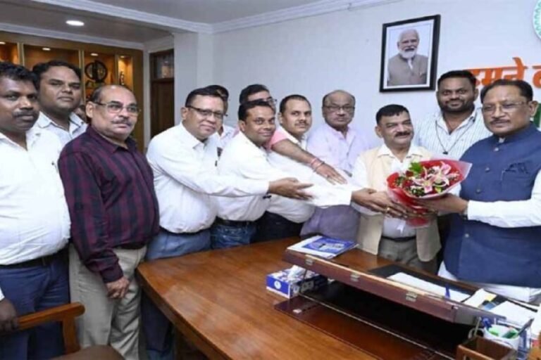 CG सरकार का बड़ा सहारा, माओवादी हिंसा में अपनों को खोने वाले 15 परिवारों को मिले ₹2.25 करोड़