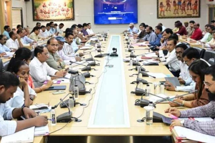 बिलासपुर कलेक्टर सख्त, पाठ्यपुस्तकें नहीं लेने वाले निजी स्कूलों को जारी करें नोटिस