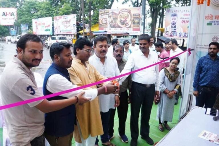 स्वतंत्रता दिवस पर रणजीता स्टेडियम के समीप सजी देशभक्ति और इतिहास की झांकी