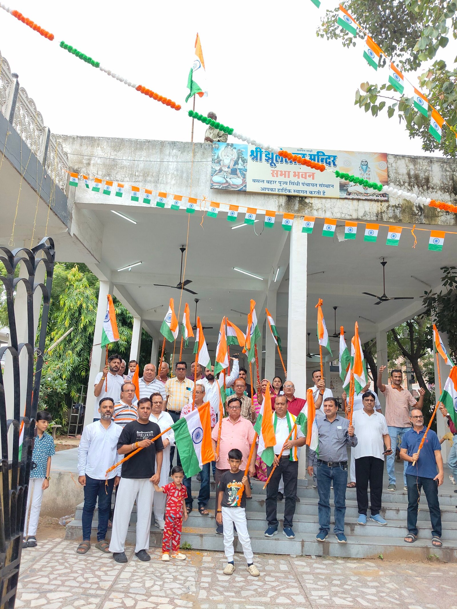 बसंत बहार कॉलोनी में पूज्य सिंधी पंचायत द्वारा 80वां स्वतंत्रता दिवस धूमधाम से आयोजित, 246 लोगों ने उठाया निःशुल्क चिकित्सा शिविर का लाभ