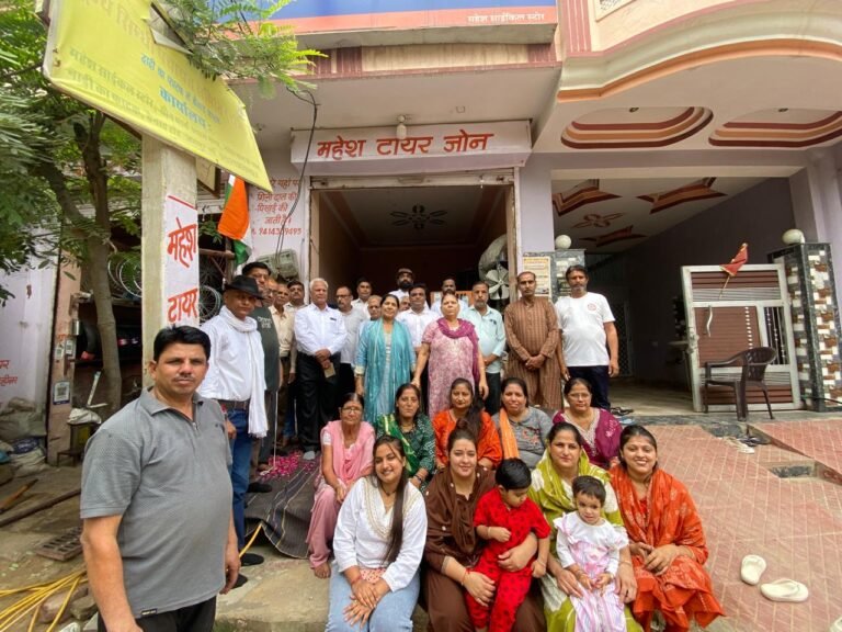 दादी का फाटक में पूज्य सिंधी पंचायत ने मनाया 80वां स्वतंत्रता दिवस, मातृशक्ति और वरिष्ठ जनों ने किया ध्वजारोहण
